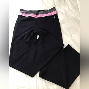 Women’s Black and Pink Yoga Pants size large object d art